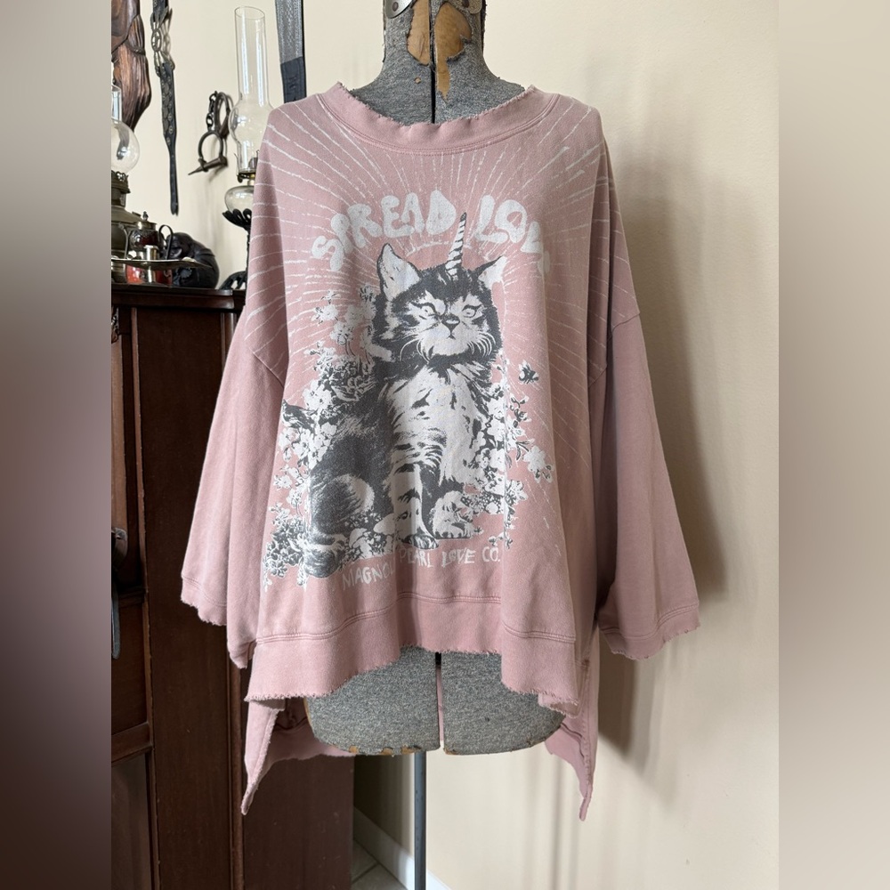 NWT Magnolia Pearl "Spread Love" Unicorn Kitty Francis Oversized Sweatshirt